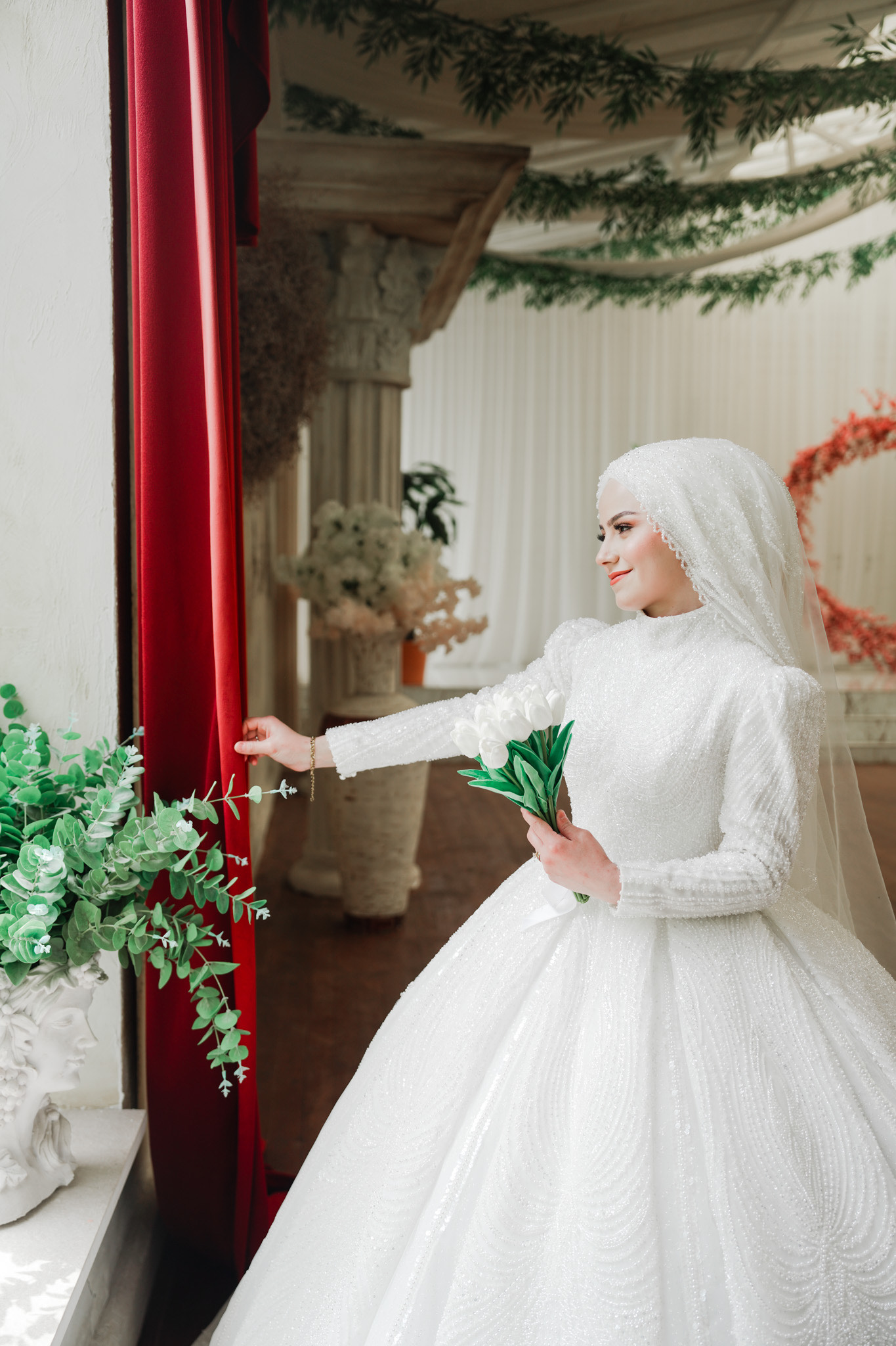 Kilise veya tarihi mekanda çift çekimi